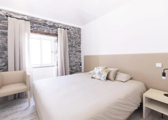 In Our Cozy And Wonderful Casa Da Rosinha Арку-да-Кальета